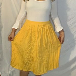 Yellow Flattering Midi Skirt with Pockets NWT